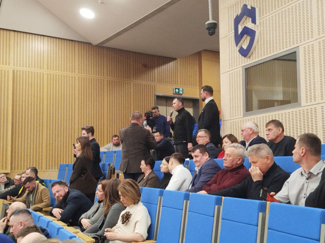 Protest rolników na spotkaniu z ministrem rolnictwa na Uniwersytecie w Siedlcach