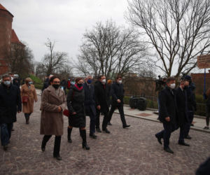 MIESIĘCZNICA POGRZEBU PARY PREZYDENCKIEJ