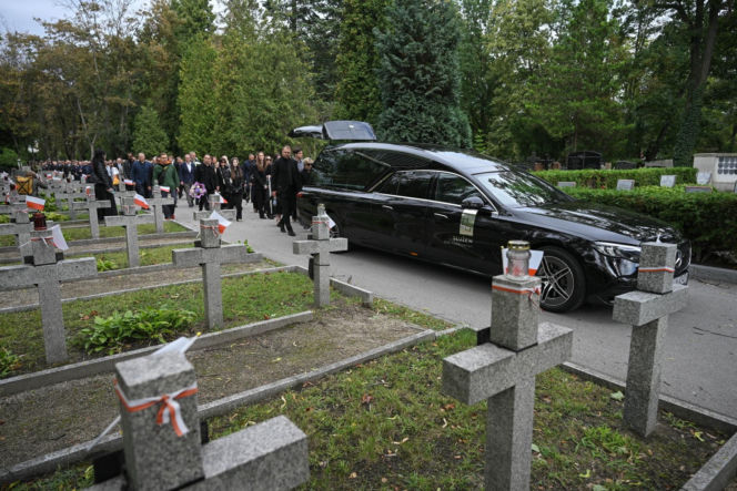 Alaksandr Milinkiewicz spoczął na warszawskich Powązkach