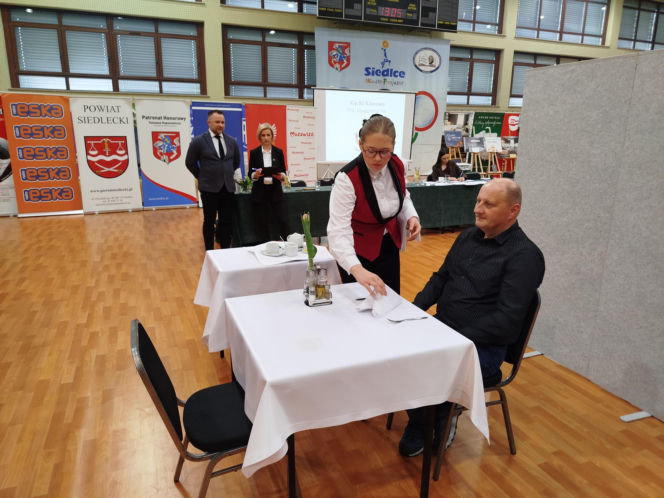 Już po raz ósmy w Siedlcach rywalizowali młodzi kelnerzy z całej Polski