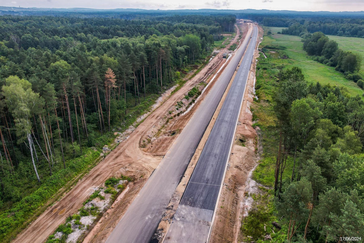 Plac budowy pierwszej części obwodnicy Zawiercia i Poręby w czerwcu 2024 r.