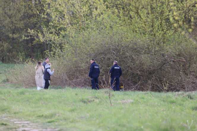 Rocznica tragedii zamieniła się w koszmar. Tajemniczy pakunek przerwał uroczystość