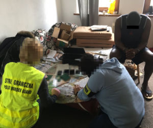 Nigeryjczycy oszukiwali kobiety na portalach randkowych