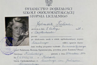 Świadectwo maturalne Kaliny Jędrusik z 1949 roku