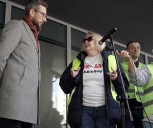 Dramat setek rodzin pod Warszawą! Nowa autostrada zburzy ich domy?! „Żyjemy na bombie”