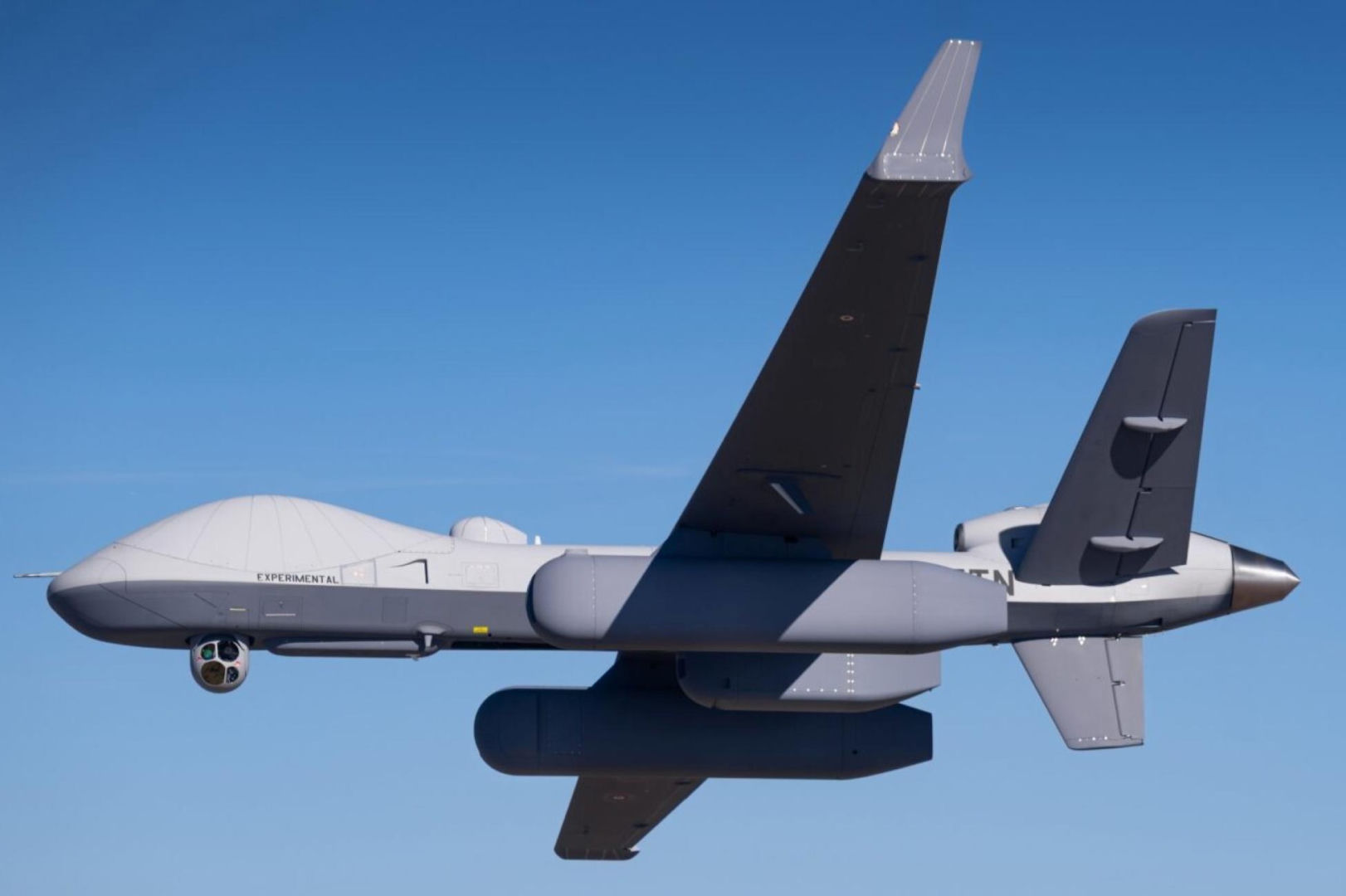 MQ-9B z systemem LoyalEye