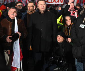 Przemysław Czarnek był królem parkietu we włoskim hotelu. Tam poznał piękną małżonkę [ZDJĘCIA]