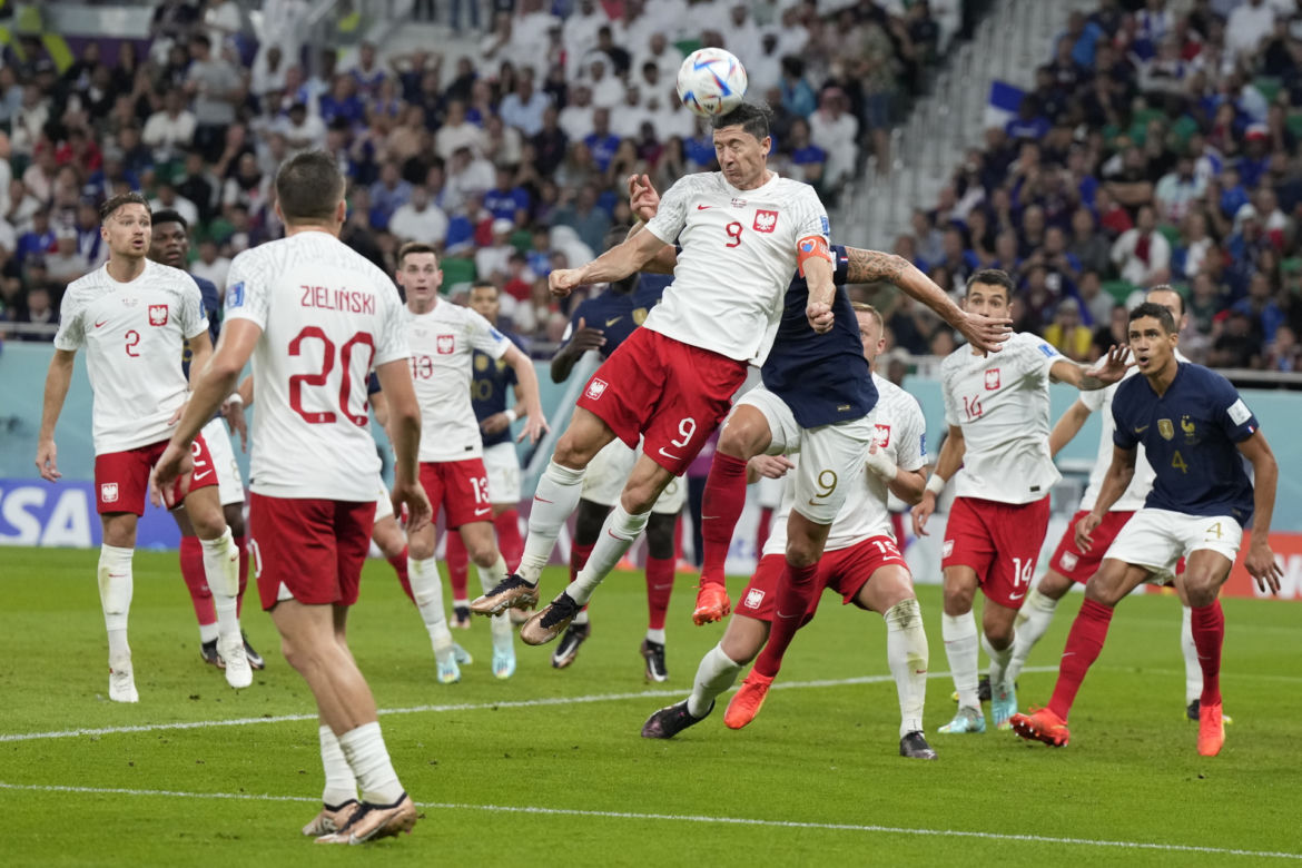 Robert Lewandowski zgarnął nagrodę Golden Foot 2022