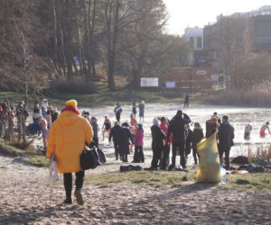 Zimna woda im niestraszna! Morsowanie w podbydgoskich Pieckach [ZDJĘCIA]