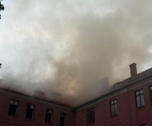 Gigantyczny pożar w centrum Chorzowa. Nad miastem unoszą się kłęby czarnego dymu