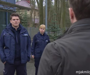 M jak miłość odc. 1450. Janek (Tomas Kollarik), Bartek (Arkadiusz Smoleński), Sonia (Barbara Wypych)