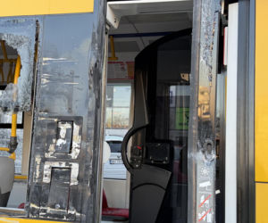 Zderzenie ciężarówki z tramwajem i potrącenie na torowisku; utrudnienia w kursowaniu tramwajów