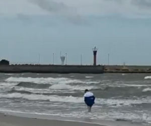 Jak zgubić dziecko na plaży? Właśnie tak! Dyrektor SAR pokazał szokujące nagranie: „Opamiętajcie się!”