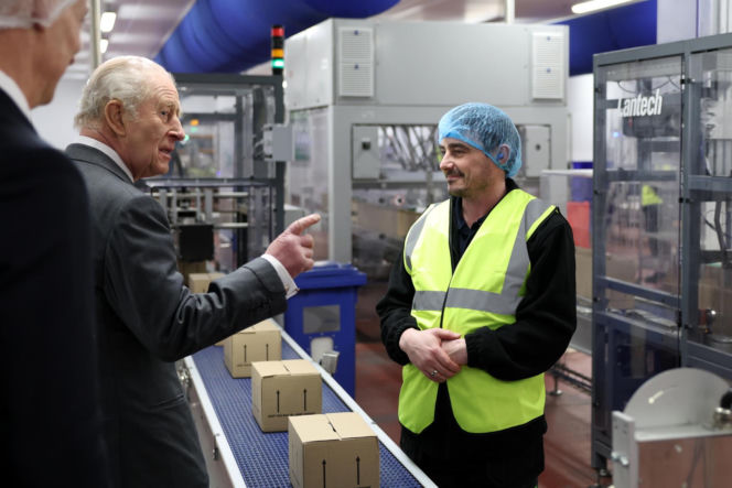 Król Karol został DJ-em! Zobacz, jak sobie radził