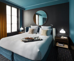 Wnętrze hotelu we Francji
