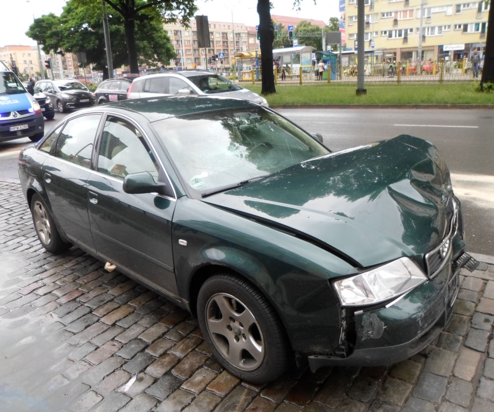 Mężczyzna spowodował wypadek w centrum Szczecina