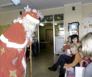 Święty Mikołaj zawitał do Wojewódzkiego Centrum Medycznego w Opolu