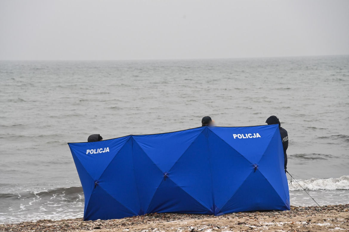 Na plaży w Gdyni znaleziono zwłoki kobiety