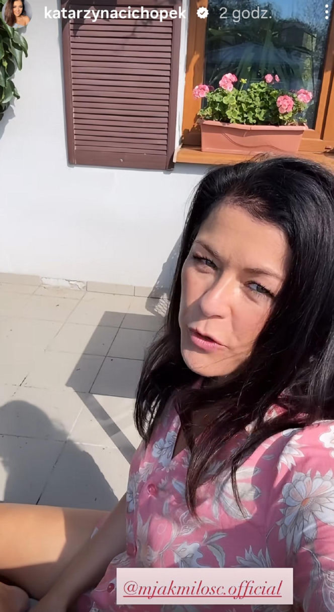 M jak miłość nowy sezon. Kinga (Katarzyna Cichopek) w domu w Grabinie na planie