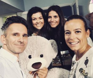 M jak miłość. Kamil (Marcin Bosak), Kinga (Katarzyna Cichopek), Anka (Weronika Rosati), Magda (Anna Mucha)