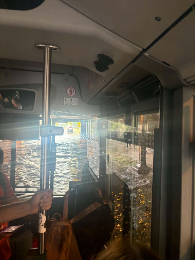 Wrocław tonie po nawałnicy! Ogromne utrudnienia i zalane ulice