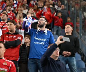 Tak kibice Wisły Kraków bawili się na trybunach. Znajdź się na zdjęciach
