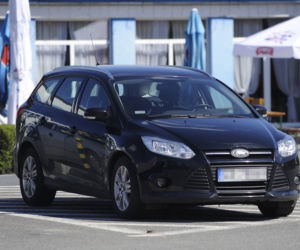 Ryszard Tarasiewicz / trener Zawisza Bydgoszcz / Ford Focus kombi