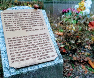 Grób Hermanna Hakena na Cmentarzu Centralnym w Szczecinie