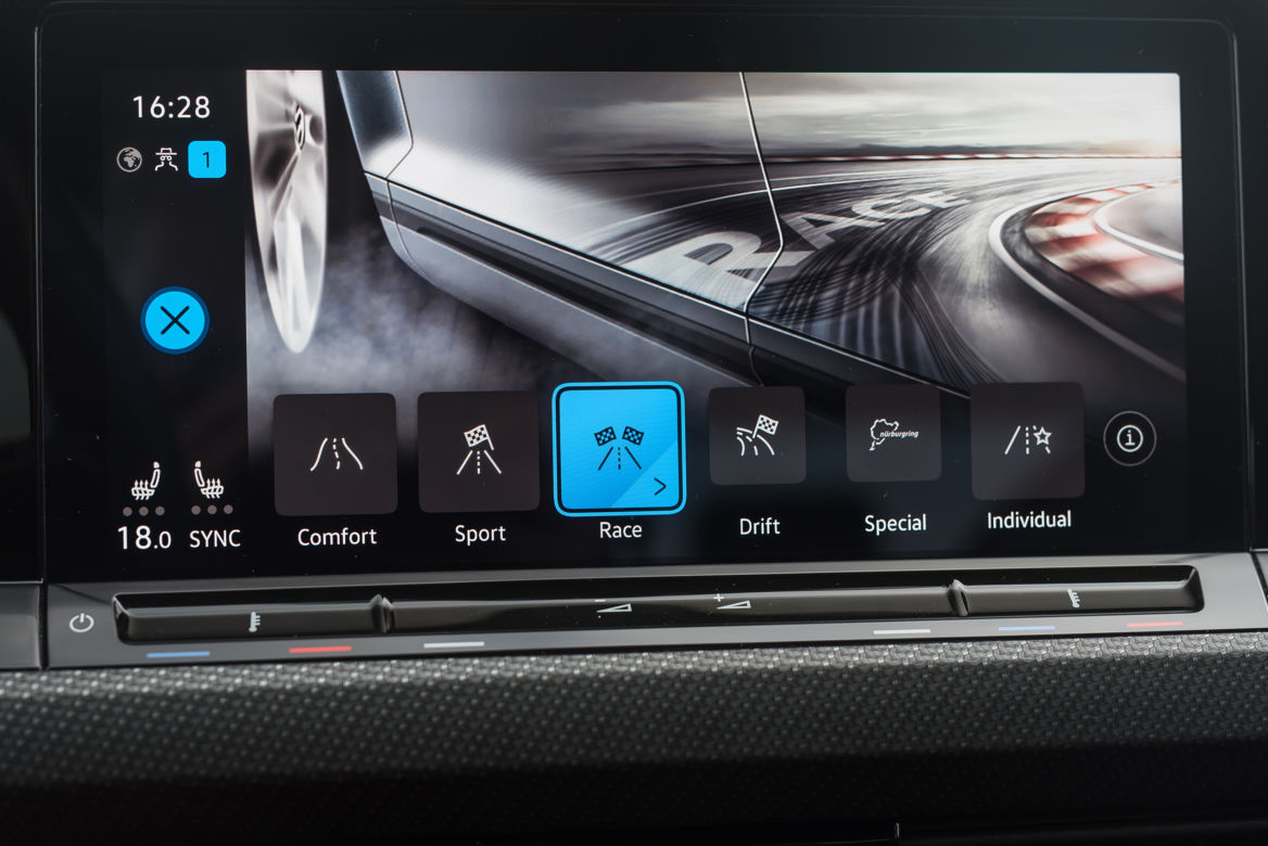 Volkswagen Golf R 320 KM 4MOTION DSG7