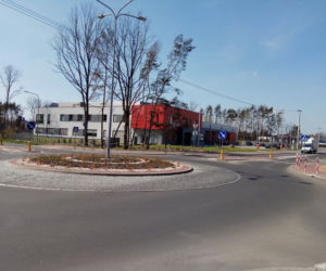 Legionowscy strażacy pokazują swoją nową remizę