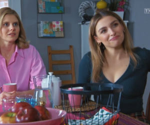 Barwy szczęścia odcinek 2494. Klara (Olga Jankowska), Iwona (Izabela Zwierzyńska)