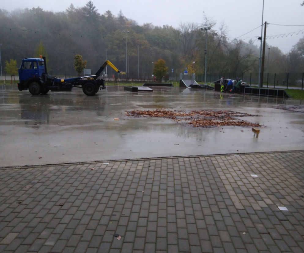 Na Arkonce trwa demontaż skateparku