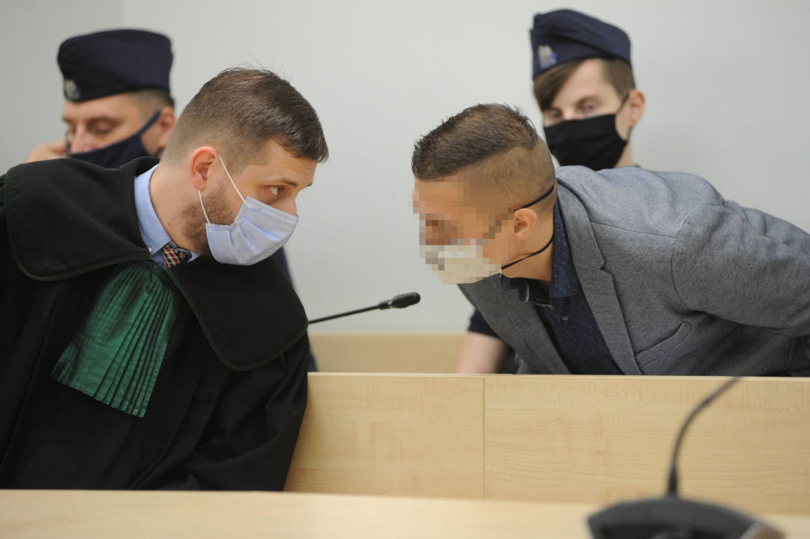 Próbował zabić ojca dla pieniędzy. Inną zbrodnię opisał w książce. Bartłomiej S. stanął przed sądem