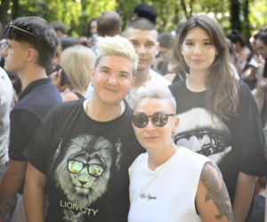 Fani w upale czekają na koncert The Weeknd. Tłumy w Warszawie