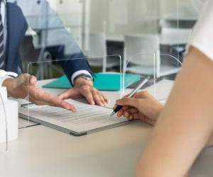 Tyle można zarobić w stołecznym ratuszu. Niektórzy mają wypłatę wyższą niż Trzaskowski!