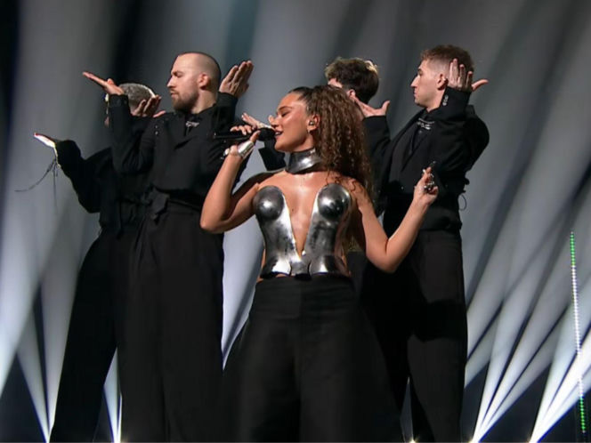 Alicja Szemplińska - "Pray"