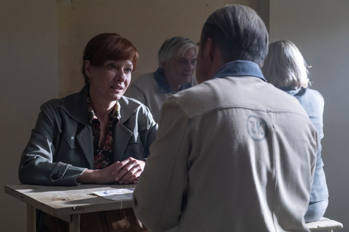 Stulecie Winnych 4 odcinek 40 (odc. 1). Mania (Magdalena Walach), Ryszard (Piotr Rogucki)