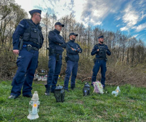 Makabryczne znalezisko w miejscu śmierci Mai z Mławy To znajdowało się w zakopanym pudełku