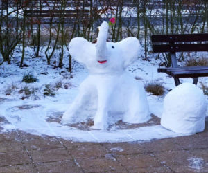 Rzeźby ze śniegu na pętli Głębokie