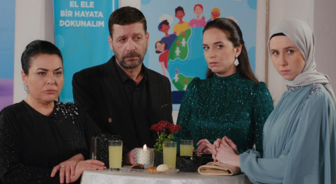 Panna młoda odc. 189. Mukadder, Nusret, Beyza, Sinem