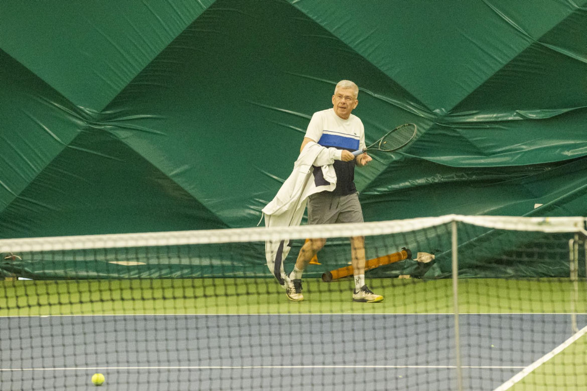 Karczewski gra w tenis. Ale wymiata!