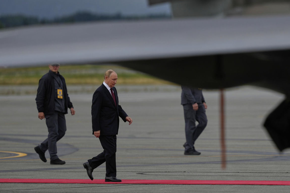 Kosmiczne plotki o Putinie! "Miał egzoszkielet i platformy"