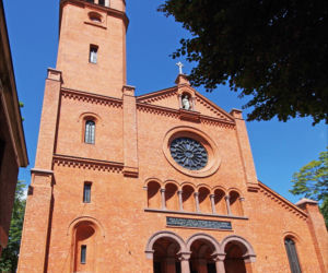 Burmistrz z Woli nie chce już płacić za iluminację kościołów. Znikną światła na świątyniach?