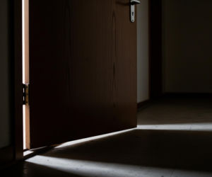 Bytomscy kryminalni zatrzymali 42-latka. Co znaleziono w jego mieszkaniu?