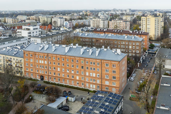 To najstarsze osiedle w Warszawie. Aby żyć jak w bajce panowały tu dziwne zasady