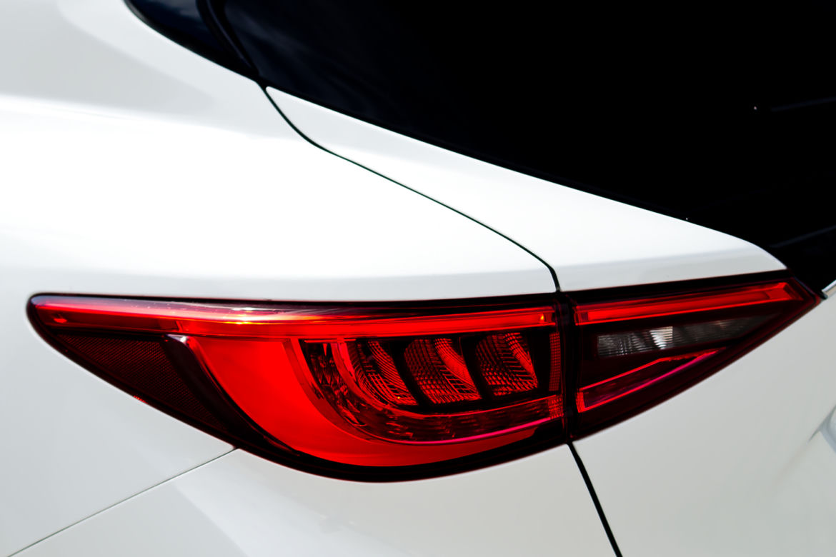 Infiniti Q30 1.6t Premium Tech Gallery White