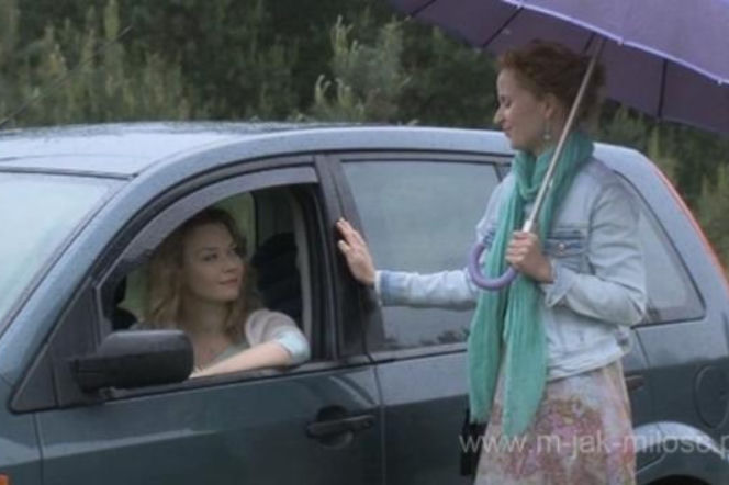 M jak miłość. Anna (Tamara Arciuch), Ewa Kolęda (Dominika Kluźniak)