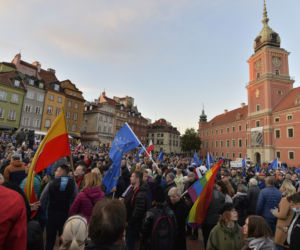 Ogromny protest w Warszawie. Tłumy ruszyły ulicami miasta, nie obyło się bez incydentów.