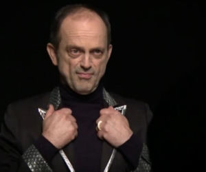LEKARZE. Leon Jasiński (Jacek Koman)