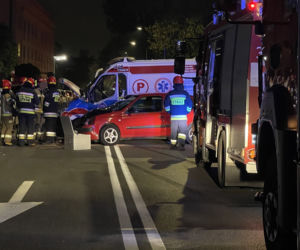Zderzenie karetki z osobówką. Są ranni